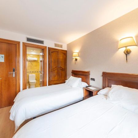 Hostal Sin Recep24H Puerta De La Villa - Pet Friendly & Restaurante Almazán Dış mekan fotoğraf
