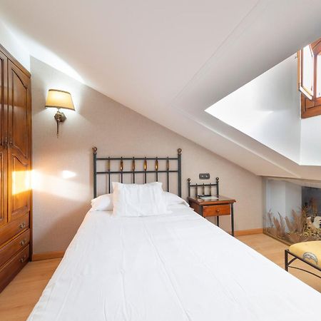 Hostal Sin Recep24H Puerta De La Villa - Pet Friendly & Restaurante Almazán Dış mekan fotoğraf