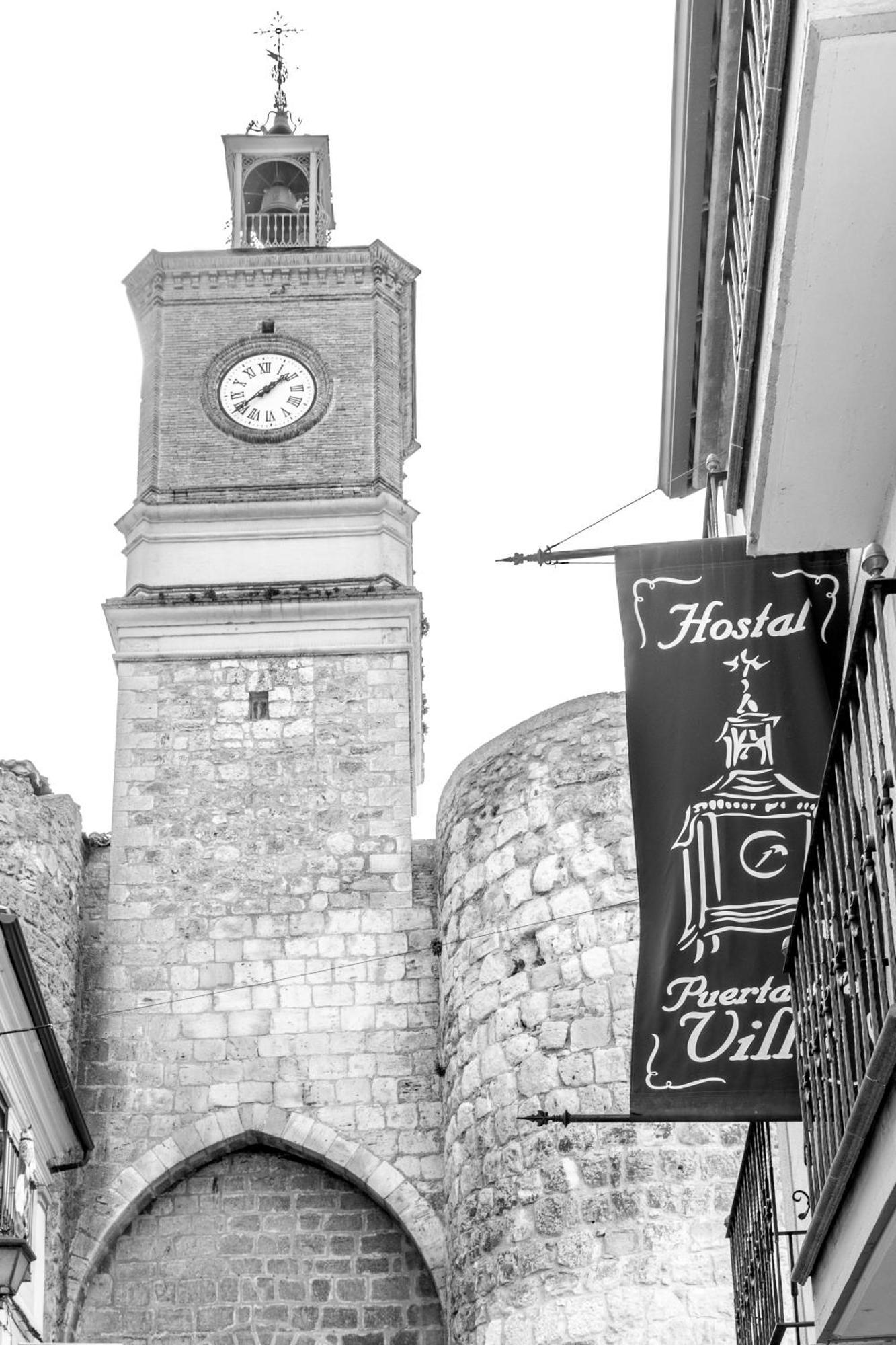 Hostal Sin Recep24H Puerta De La Villa - Pet Friendly & Restaurante Almazán Dış mekan fotoğraf