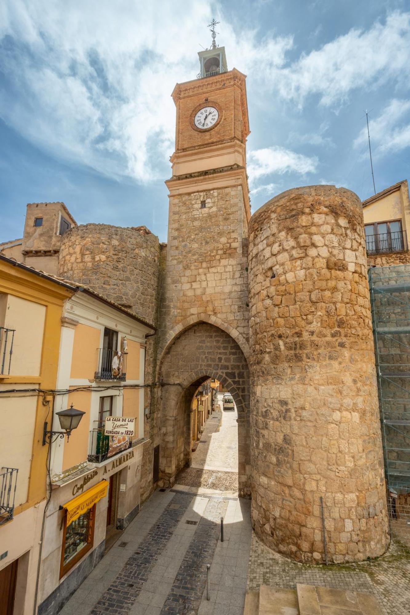 Hostal Sin Recep24H Puerta De La Villa - Pet Friendly & Restaurante Almazán Dış mekan fotoğraf